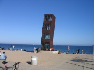 Arquitectura en una playa de Barcelona. Autor somma1977 de Flickr.