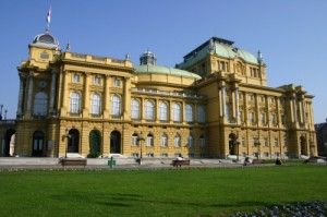 Teatro Nacional de Zagreb. Autor _Leon10_ de Flickr.