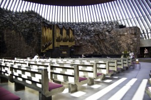 Iglesia de Temppeliaukio. Autor fhwrdh de Flickr.